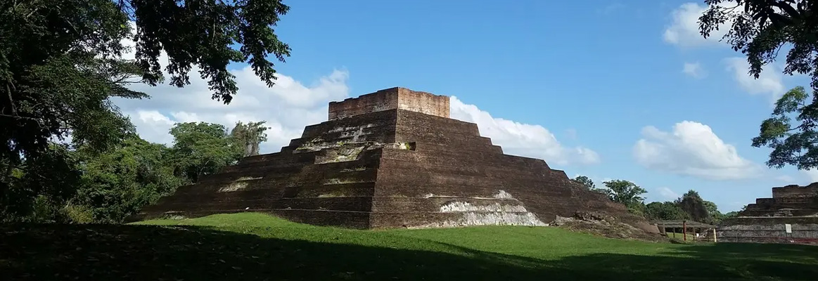 ona Arqueológica de Comalcalco en Tabasco, región cacaotera de ChocoChimy